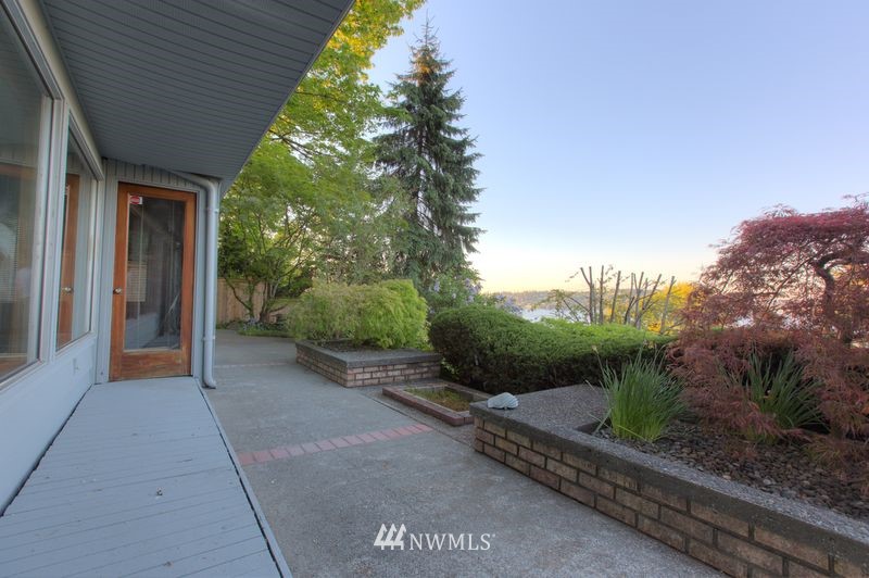 6922 South Rustic Road Seattle, WA 98178 - Photo 10 of 15 Gallery Image 10