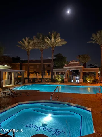 a view of a big room with a big yard