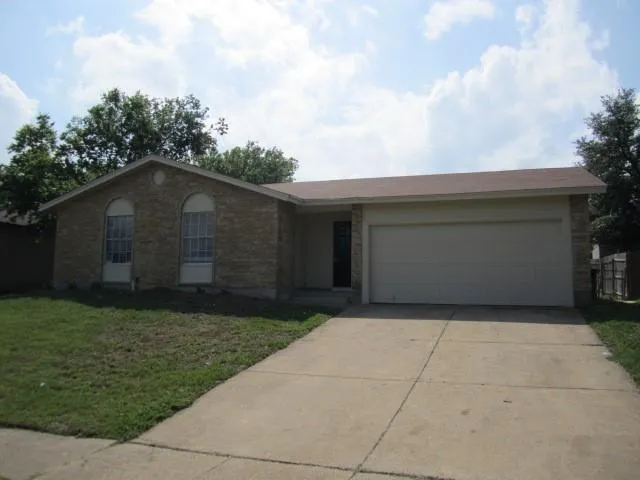 $1,695 | 1605 Willowbrook Street, Lancaster, TX 75134