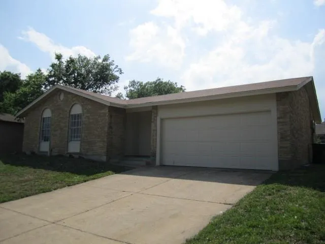 $1,695 | 1605 Willowbrook Street, Lancaster, TX 75134