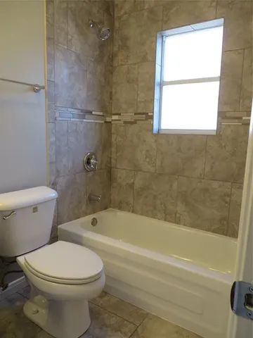 $1,400 | 8716 Club House Drive, Unit 6, Willis, TX 77378