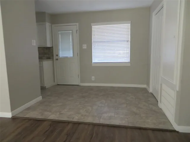 $1,400 | 8716 Club House Drive, Unit 6, Willis, TX 77378