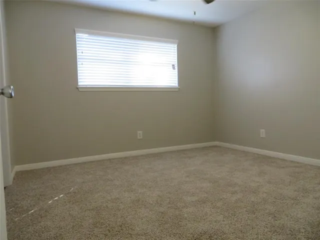 $1,400 | 8716 Club House Drive, Unit 6, Willis, TX 77378