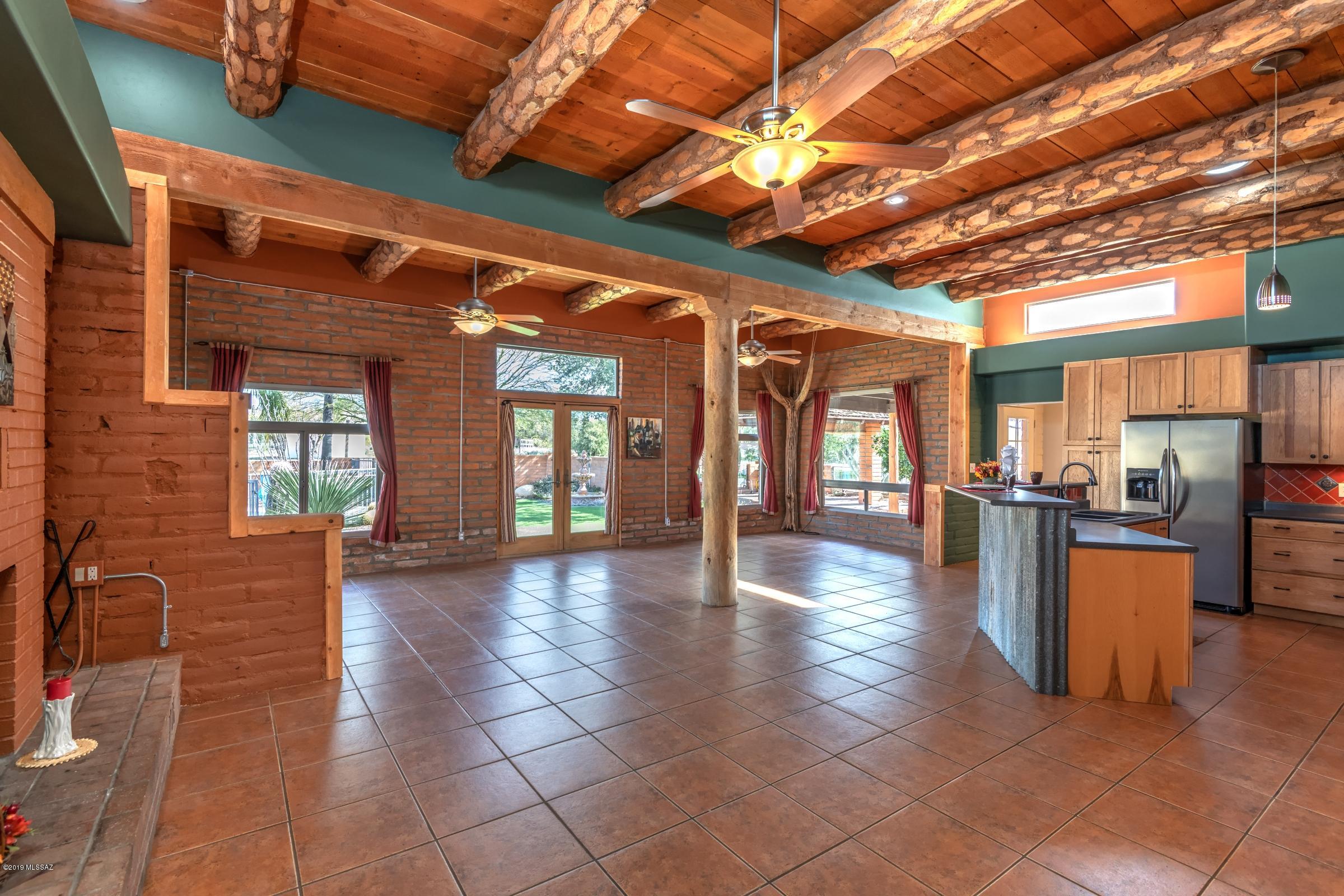 11390 North Shannon Road Tucson, AZ 85742 - Photo 2 of 32