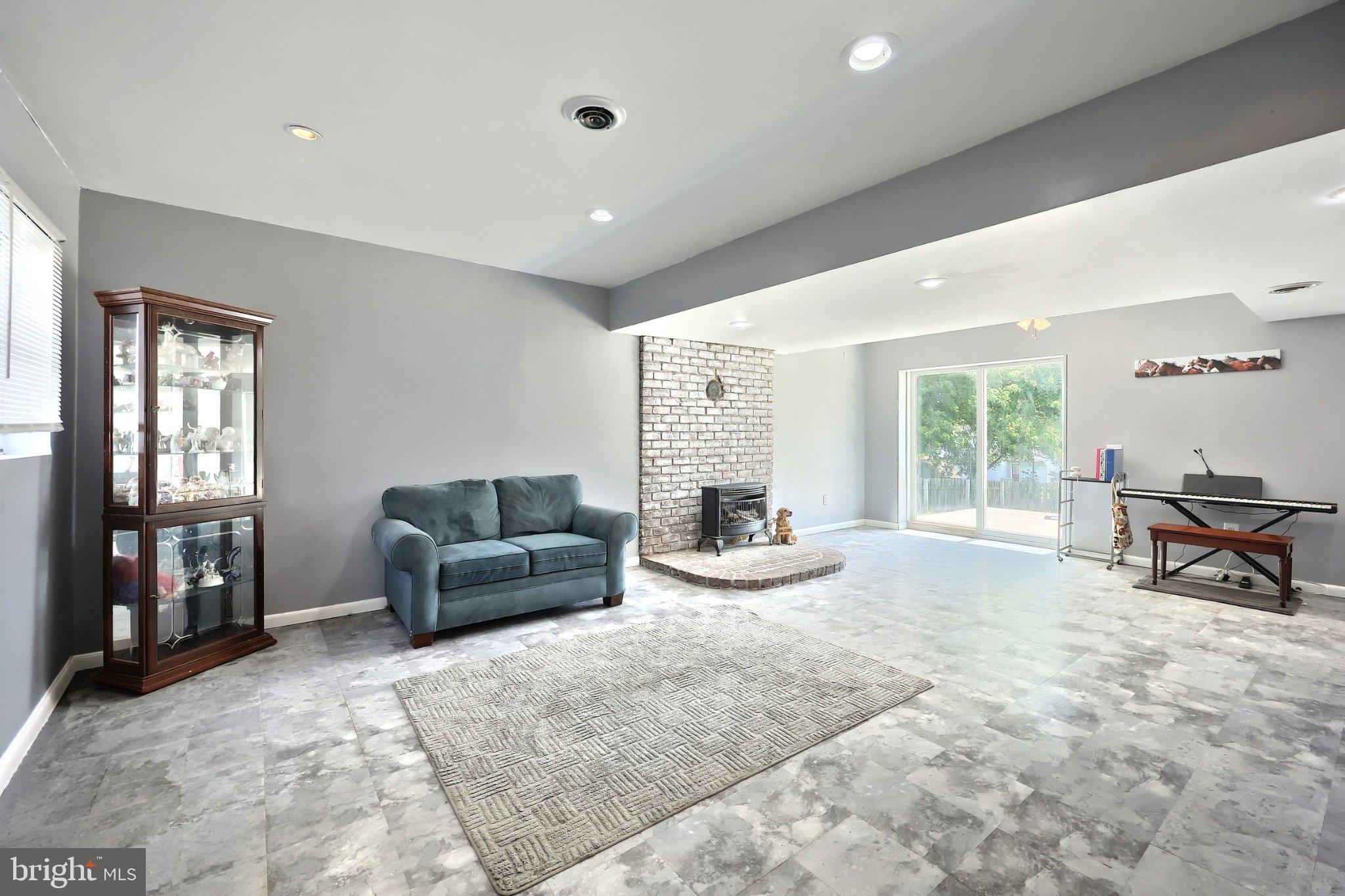 3116 Grandview Road Hanover, PA 17331 - Photo 20 of 35 Spacious living area with modern charm.