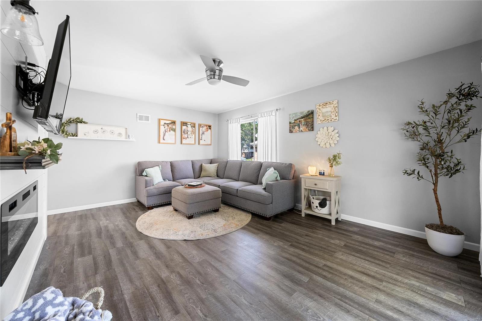 3159 Lin Tel Road St. Louis, MO 63125 - Photo 5 of 29 Gallery Image 5