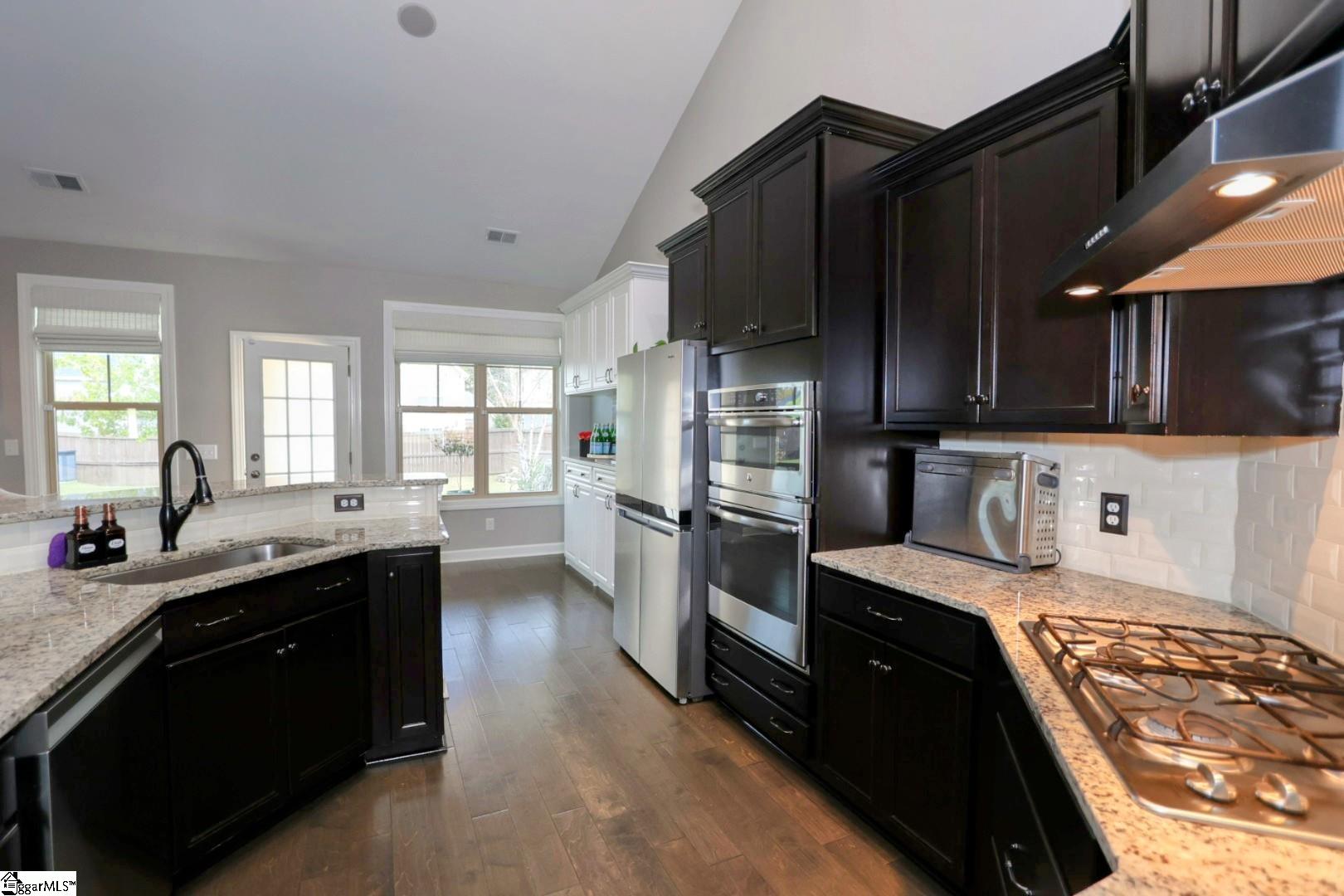412 Strathpine Drive Simpsonville, SC 29681 - Photo 7 of 25 Gallery Image 7
