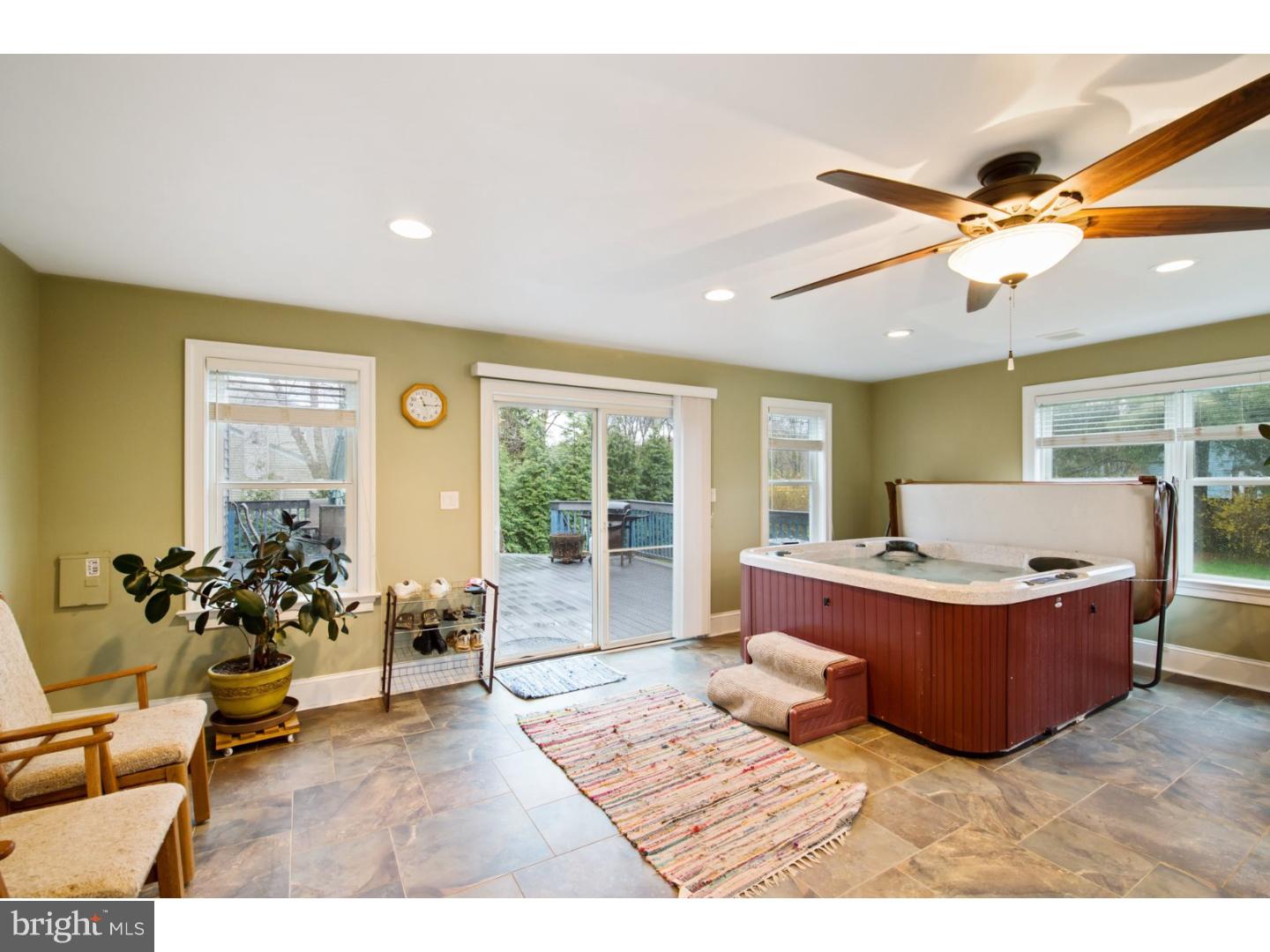 141 Morgan Road Aston, PA 19014 - Photo 13 of 25 Great Room