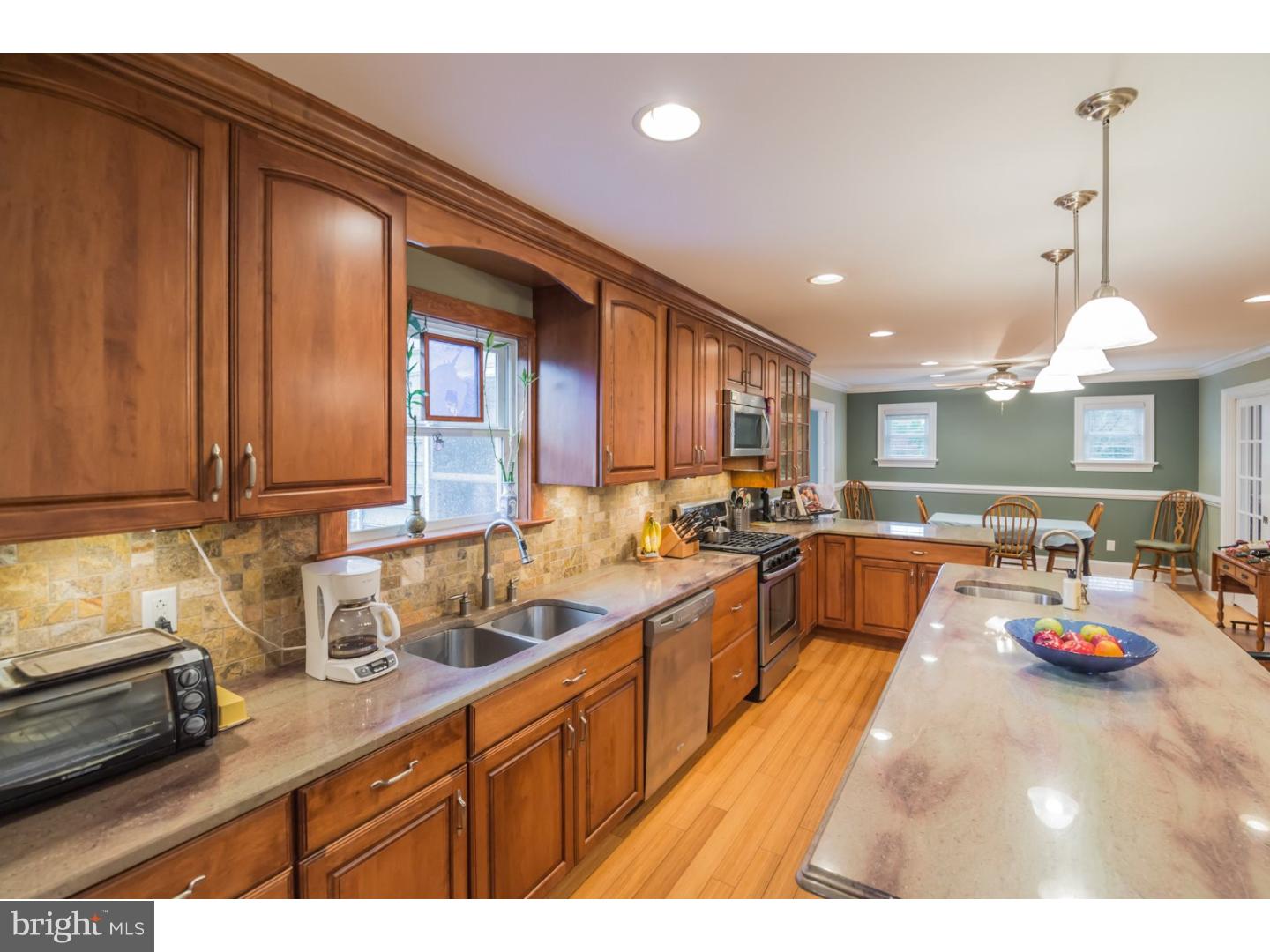 141 Morgan Road Aston, PA 19014 - Photo 9 of 25 Kitchen