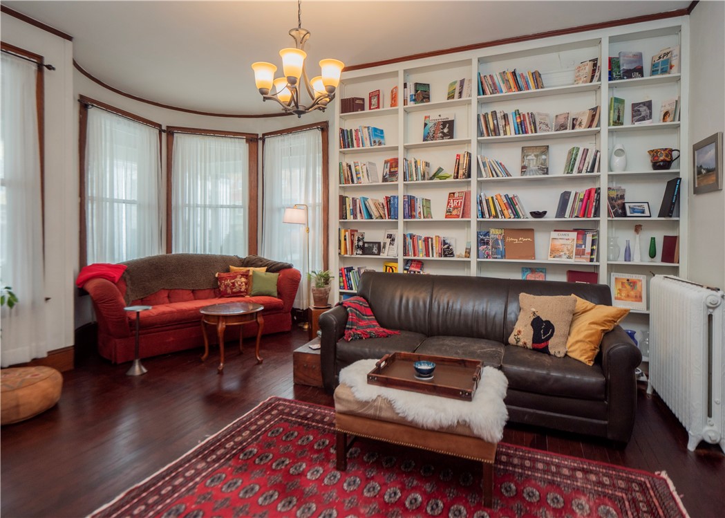 18 Rhode Island Avenue Newport, RI 02840 - Photo 15 of 50
