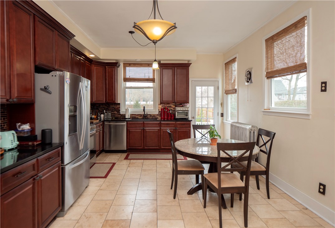 18 Rhode Island Avenue Newport, RI 02840 - Photo 22 of 50