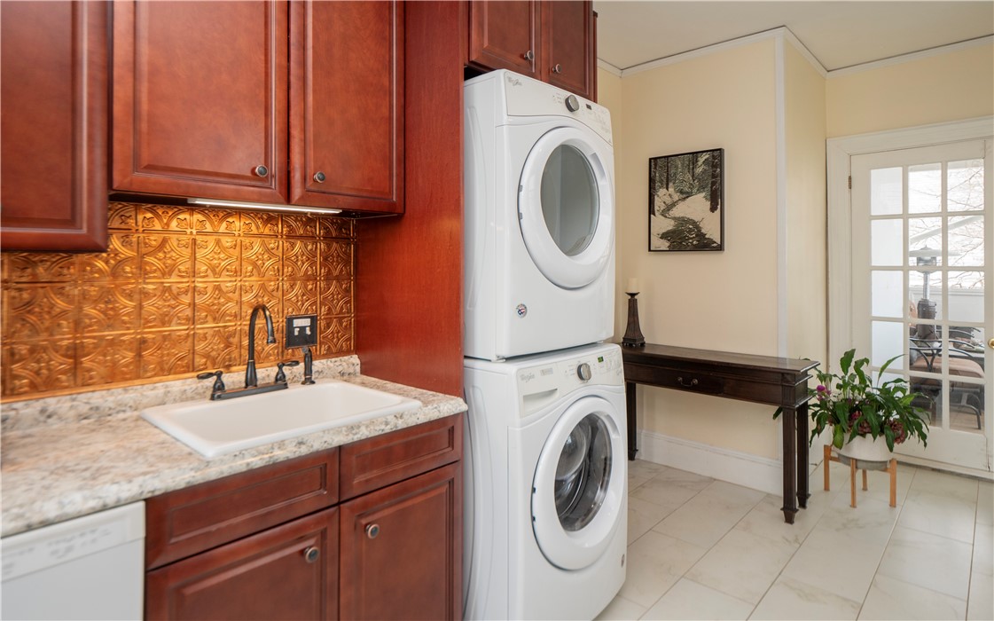 18 Rhode Island Avenue Newport, RI 02840 - Photo 33 of 50
