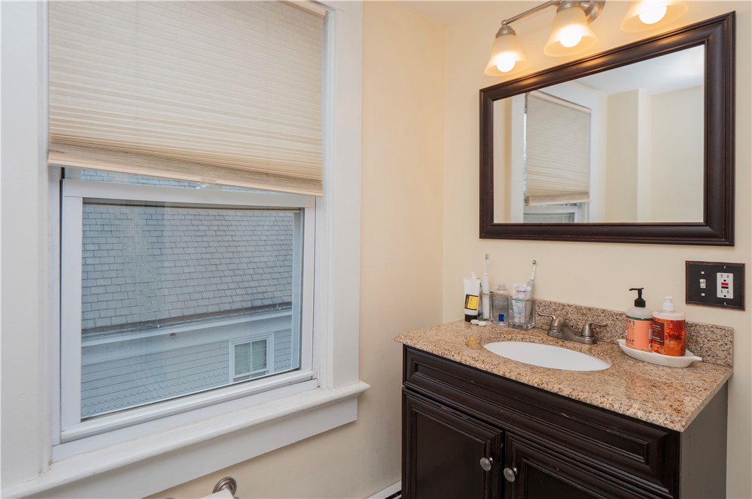 18 Rhode Island Avenue Newport, RI 02840 - Photo 45 of 50