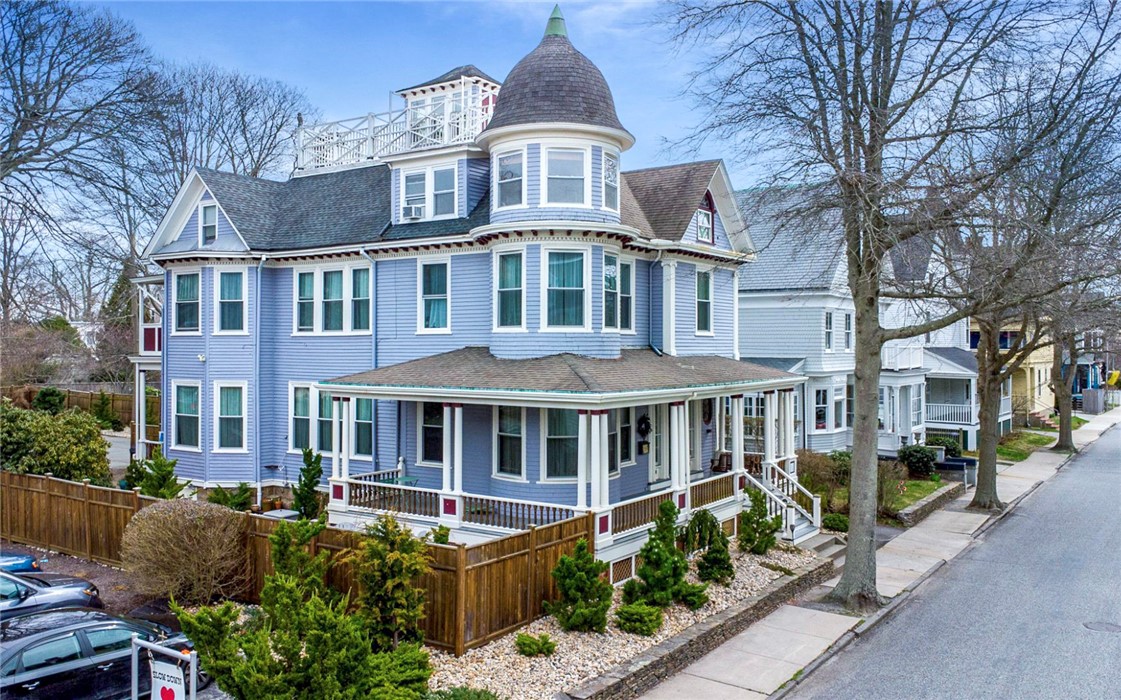 18 Rhode Island Avenue Newport, RI 02840 - Photo 5 of 50