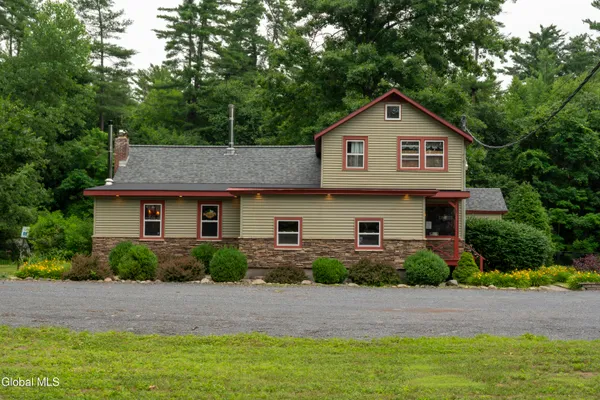$649,000 | 910 Rock City Road, Ballston Spa, NY 12020