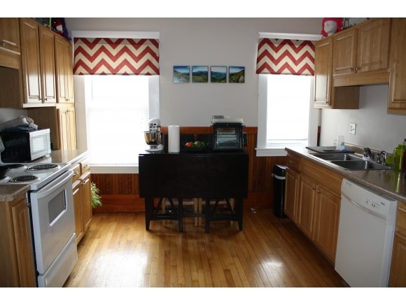 189 Bridge Street Manchester, NH 03104 - Photo 1 of 9 Gallery Image 1