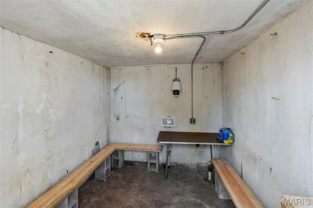 $280,000 | 608 A State Hwy H, Sikeston, MO 63801