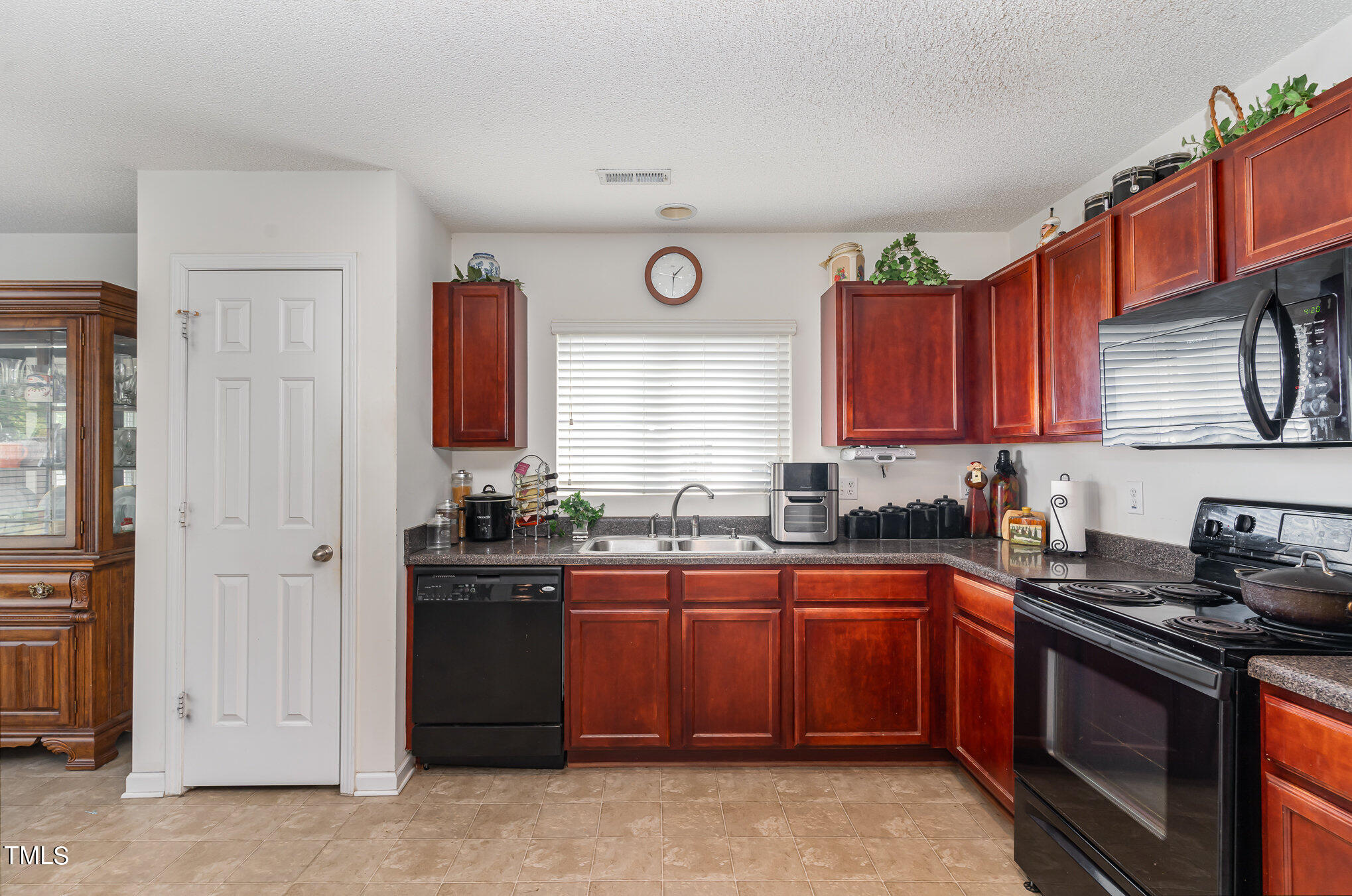 3749 Tryon Ridge Drive Raleigh, NC 27610 - Photo 13 of 26 db13