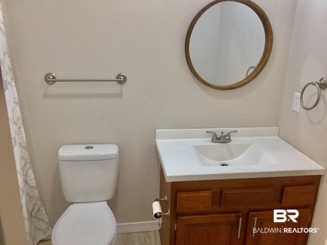 623 East Gate Circle Foley, AL 36535 - Photo 23 of 40 hall full bath