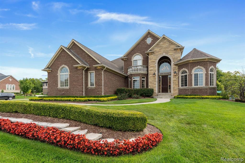 1391 Traceky Drive Rochester Hills, MI 48306 - Photo 1 of 47