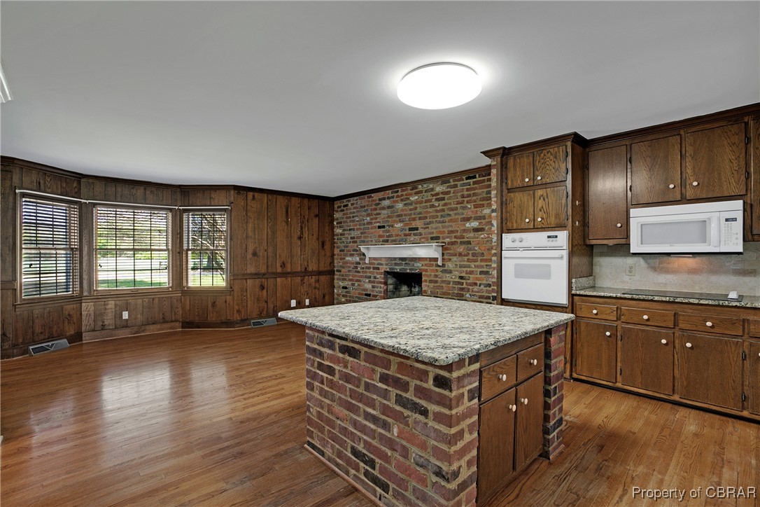 8246 Robins Neck Road Gloucester, VA 23061 - Photo 10 of 50