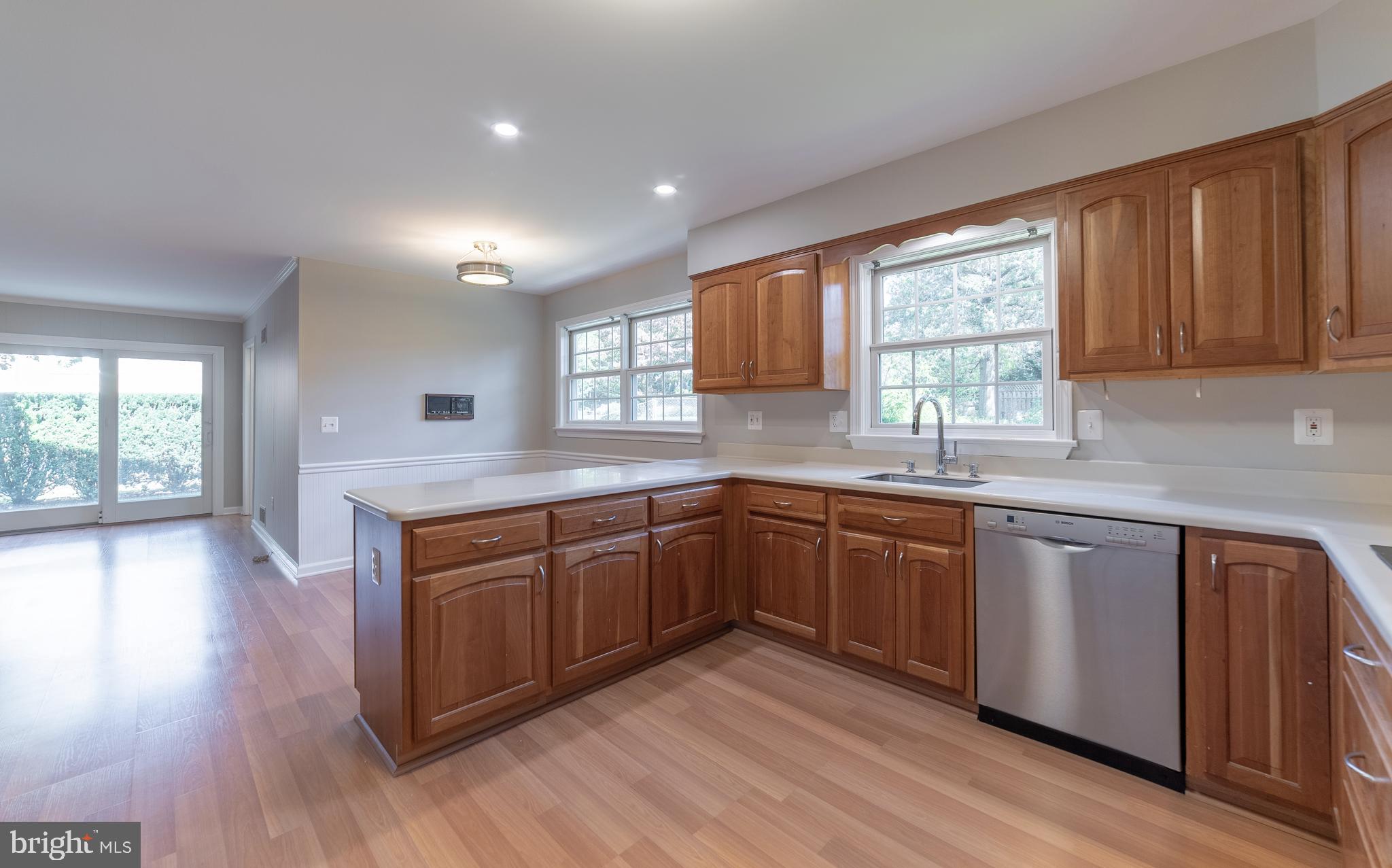 13807 North Gate Lane Silver Spring, MD 20906 - Photo 8 of 32 Gallery Image 8