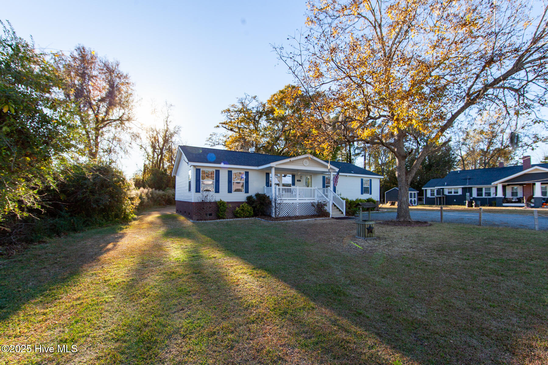 3013 Oaks Road New Bern, NC 28560 - Photo 2 of 43 IMG_3249