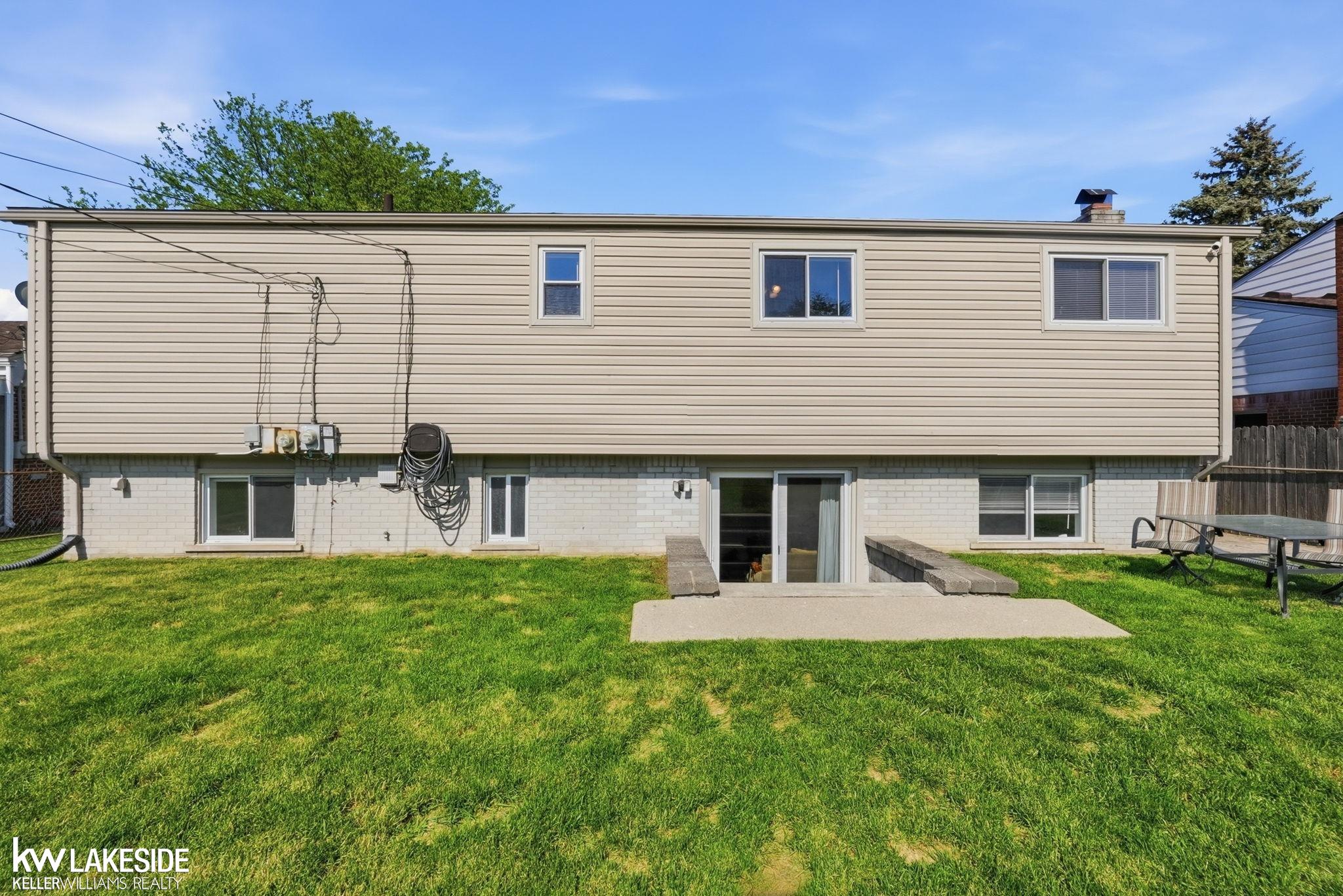 40916 Pickett Ridge Road Sterling Heights, MI 48313 - Photo 33 of 34 Gallery Image 33