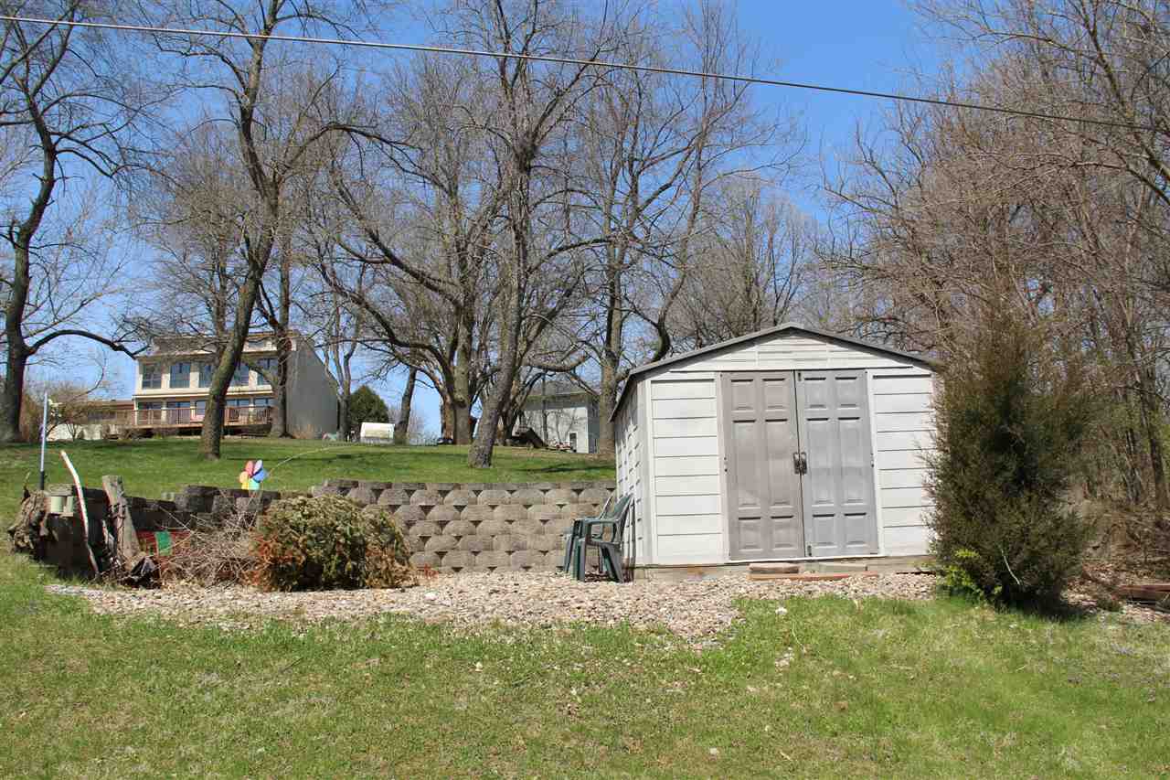 4056 Crestview Road Northeast Solon, IA 52333 - Photo 3 of 22 Gallery Image 3