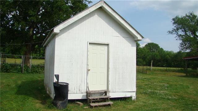 3372 Springplace Road Lewisburg, TN 37091 - Photo 15 of 20 Outbuilding with double insulation