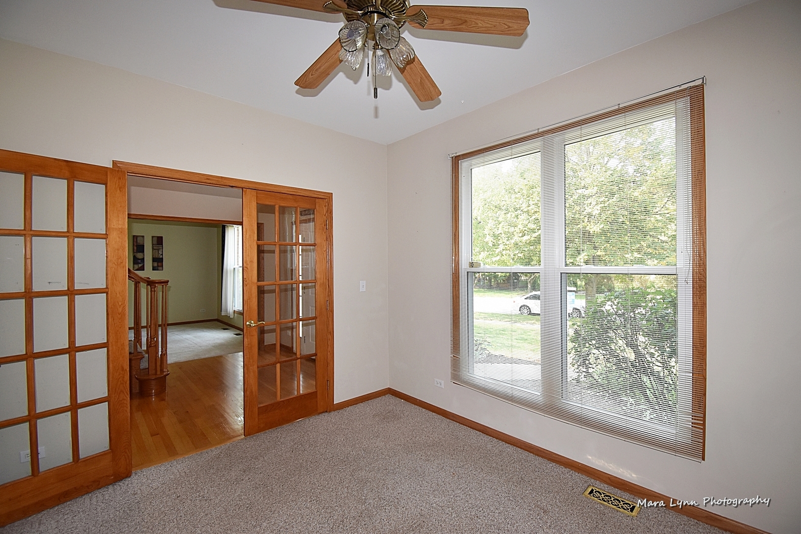 548 Lewis Road Geneva, IL 60134 - Photo 12 of 47 a view of a room with window and cabinet