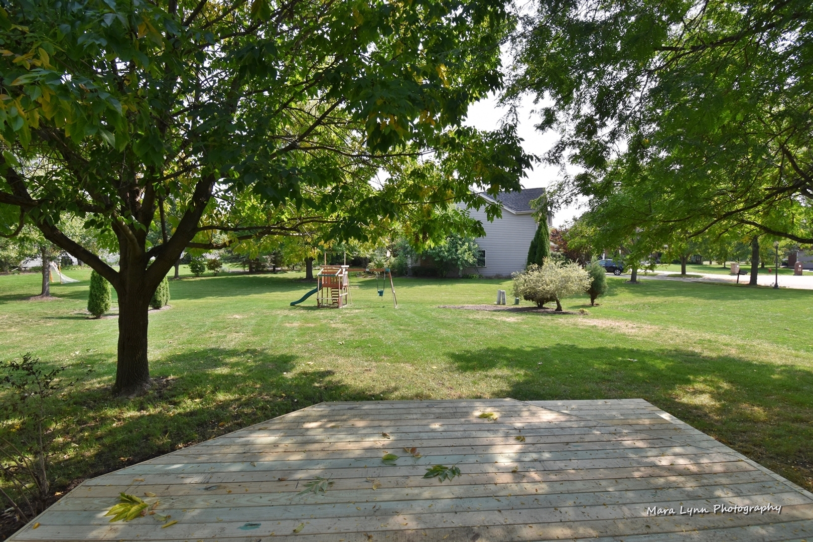 548 Lewis Road Geneva, IL 60134 - Photo 46 of 47 a garden view with a tree