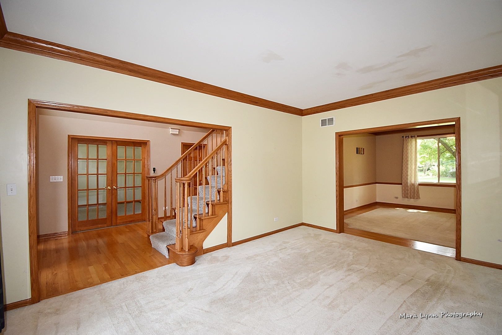548 Lewis Road Geneva, IL 60134 - Photo 7 of 47 a view of an empty room