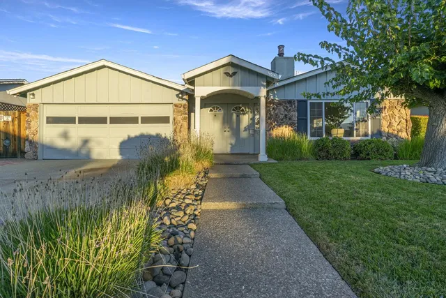 $2,398,000 | 2476 Le Bain Drive, San Jose, CA 95130