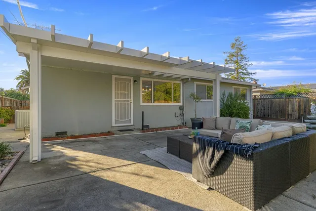$2,398,000 | 2476 Le Bain Drive, San Jose, CA 95130