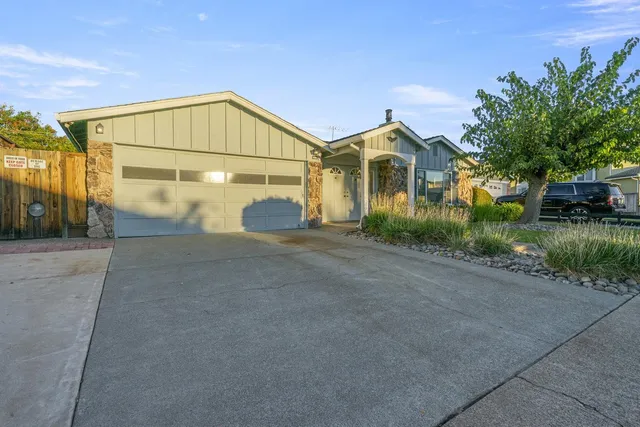 $2,398,000 | 2476 Le Bain Drive, San Jose, CA 95130