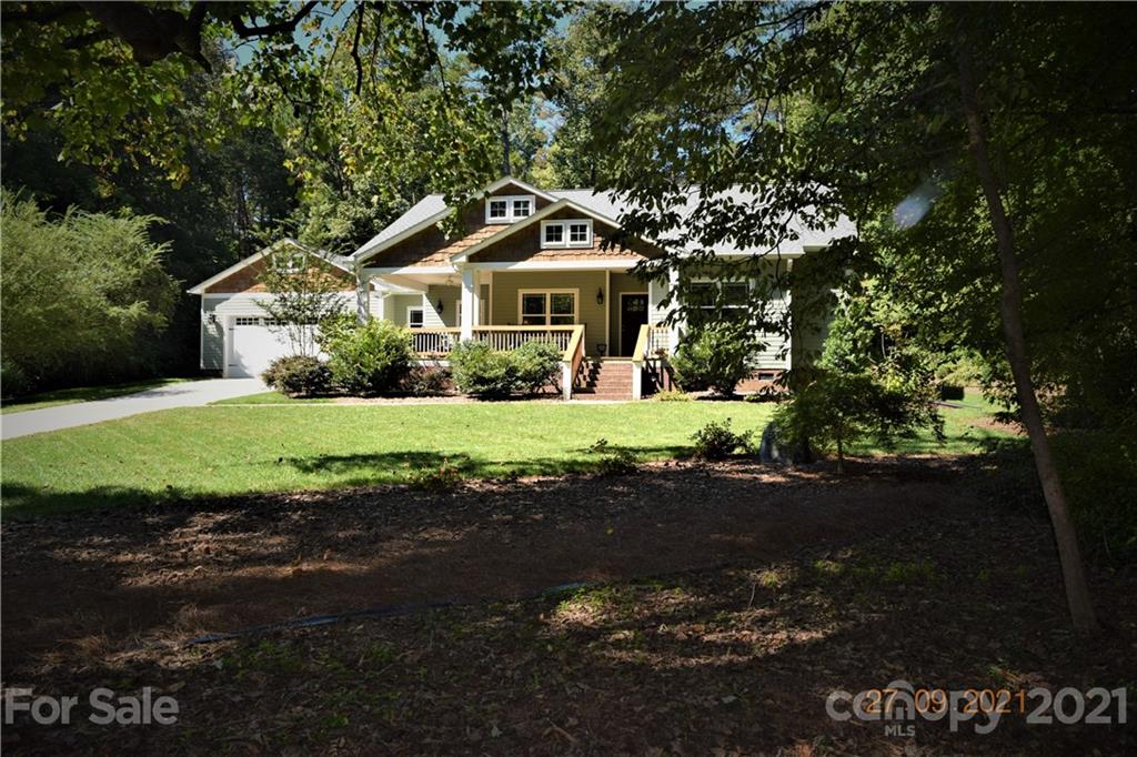 160 Kent Road Salisbury, NC 28147 - Photo 1 of 27 a front view of a house with yard