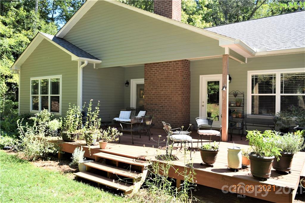 160 Kent Road Salisbury, NC 28147 - Photo 22 of 27 a front view of house with yard outdoor seating and green space