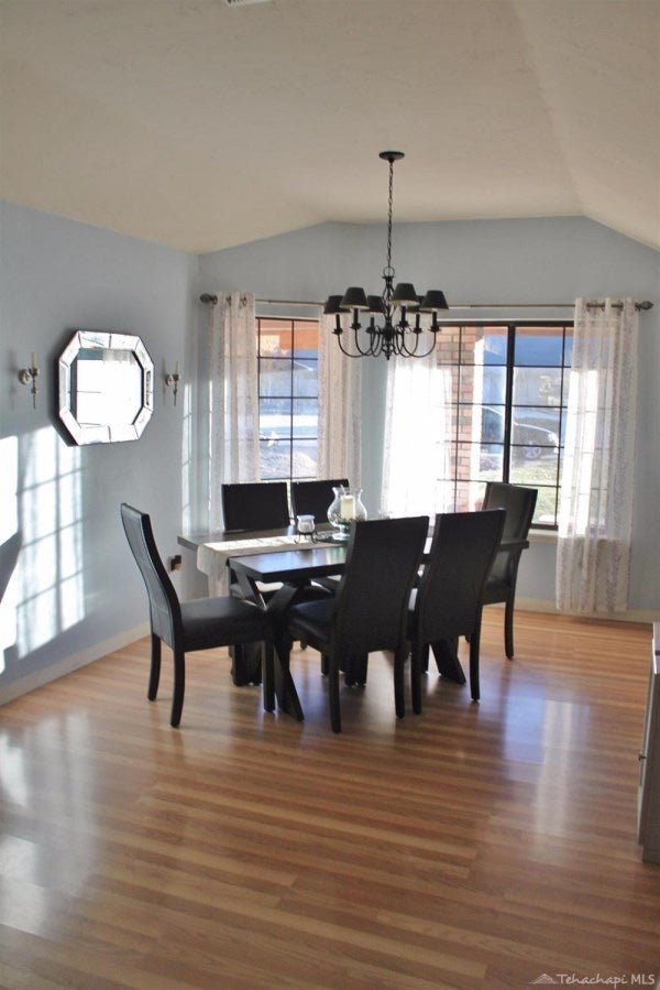 29451 Fawn Way Tehachapi, CA 93561 - Photo 5 of 27 Gallery Image 5
