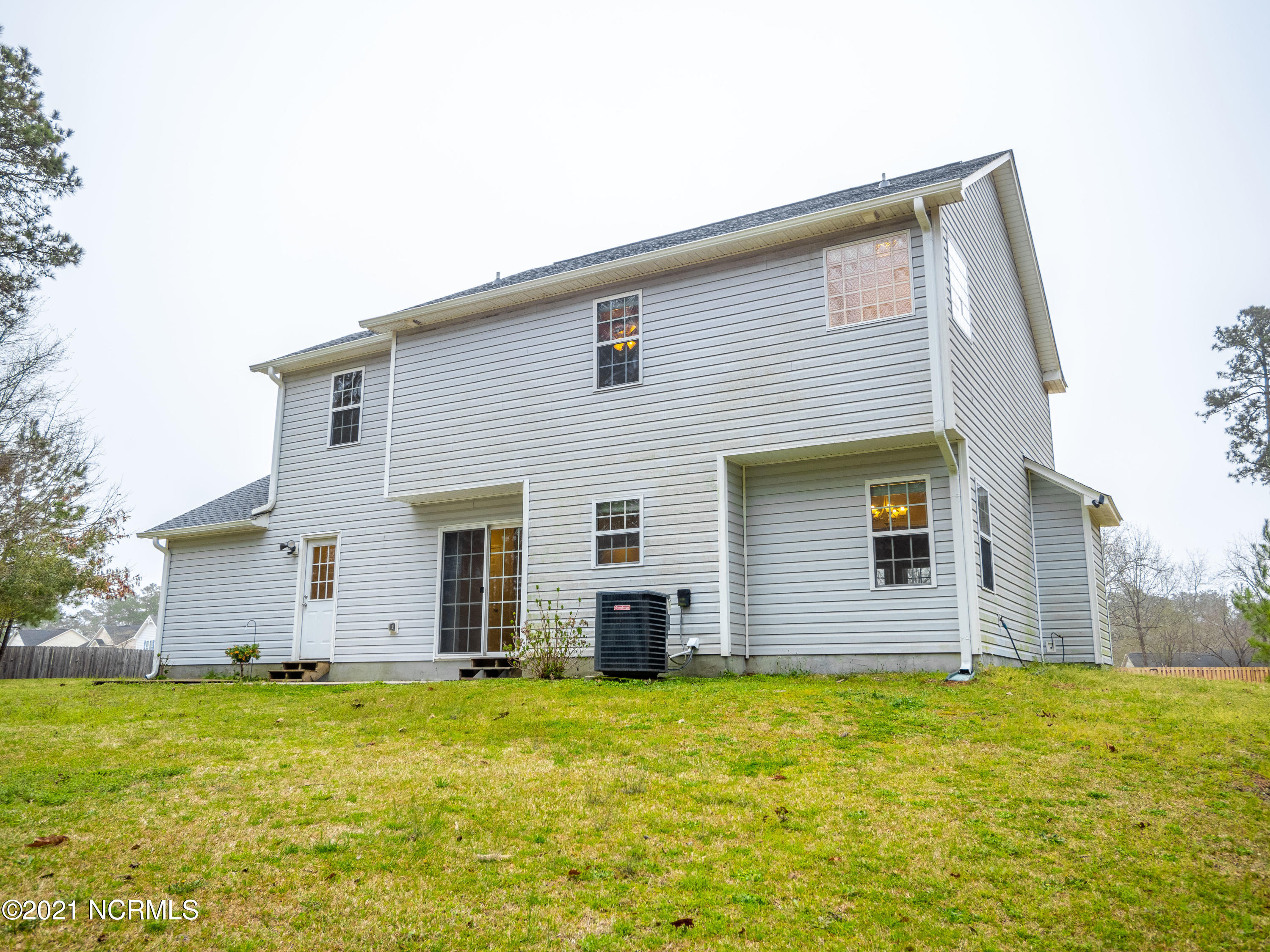 142 Saint Road Richlands, NC 28574 - Photo 12 of 56 142 Saint Road-9
