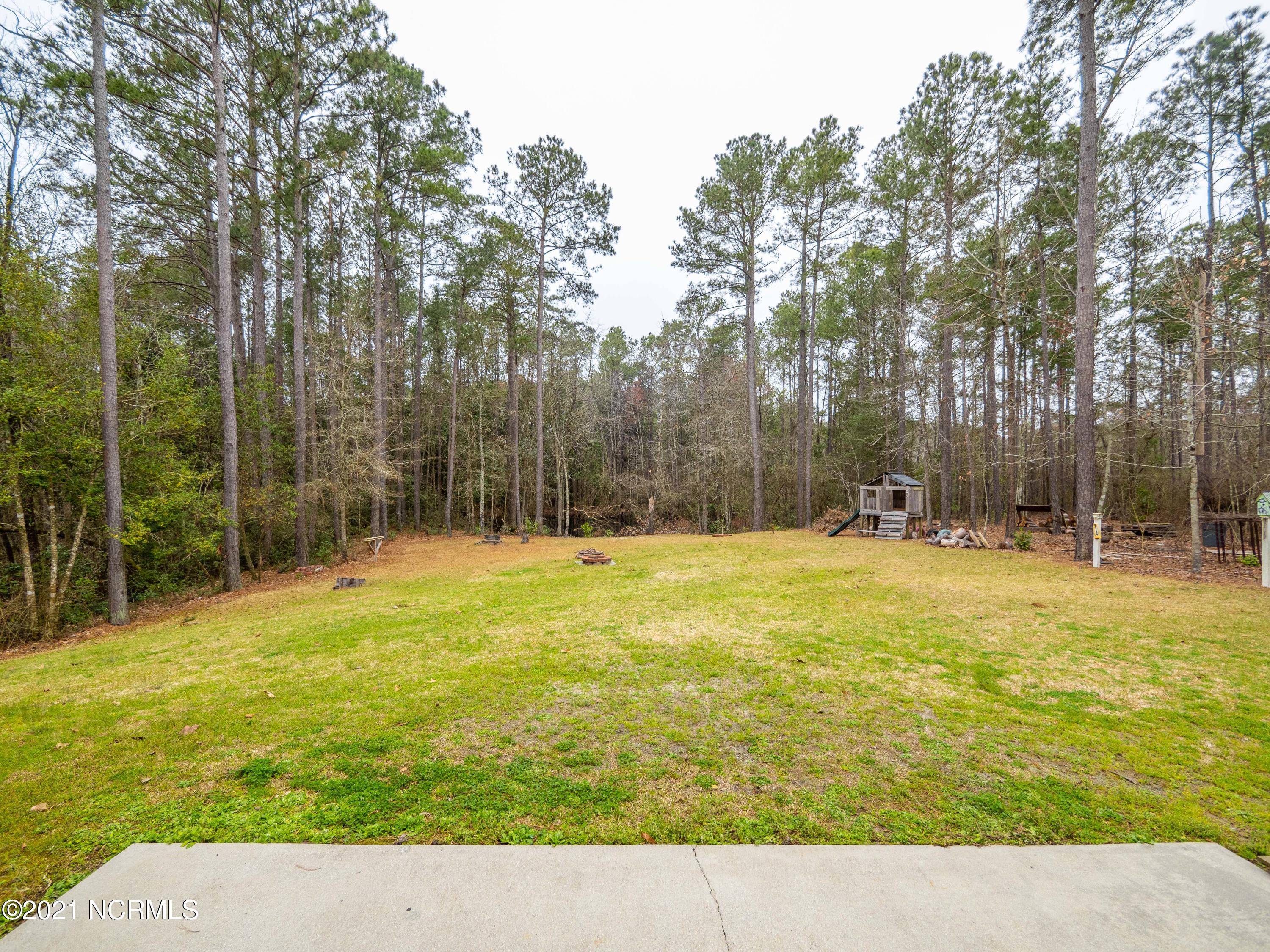 142 Saint Road Richlands, NC 28574 - Photo 15 of 56 142 Saint Road-12