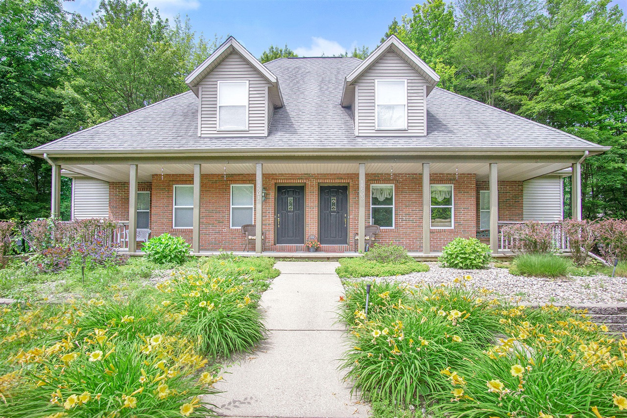 18501 148th Avenue Spring Lake, MI 49456 - Photo 1 of 33