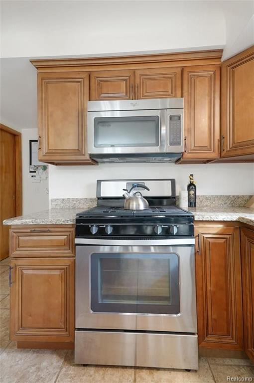 1231 Stellma Lane Rochester Hills, MI 48309 - Photo 11 of 36
