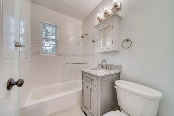 $400,000 | 5640 Southwest 78th Street, Unit 124C, Miami, FL 33143