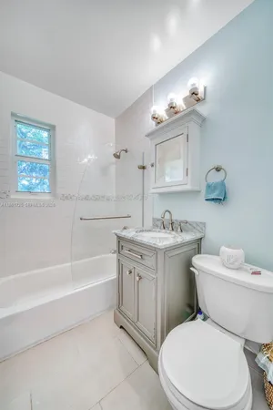 $400,000 | 5640 Southwest 78th Street, Unit 124C, Miami, FL 33143