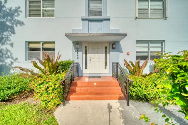 $410,000 | 5640 Southwest 78th Street, Unit 124C, Miami, FL 33143