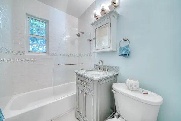 $400,000 | 5640 Southwest 78th Street, Unit 124C, Miami, FL 33143