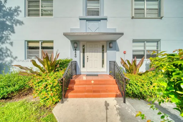 $400,000 | 5640 Southwest 78th Street, Unit 124C, Miami, FL 33143