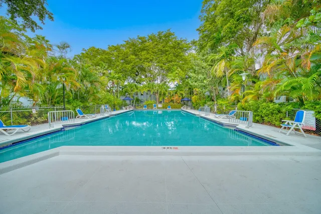 $410,000 | 5640 Southwest 78th Street, Unit 124C, Miami, FL 33143