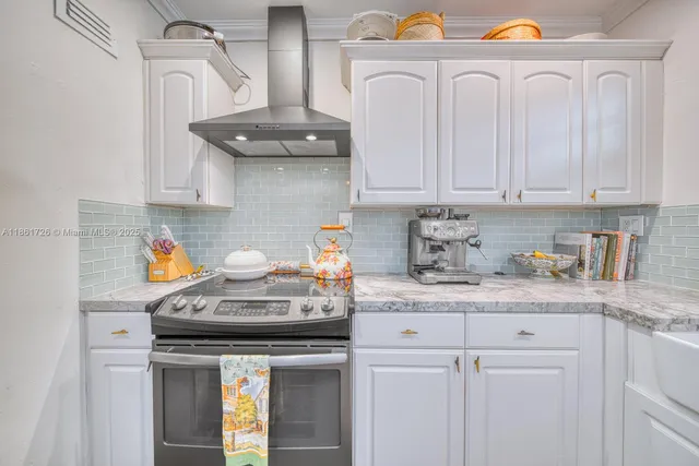 $410,000 | 5640 Southwest 78th Street, Unit 124C, Miami, FL 33143